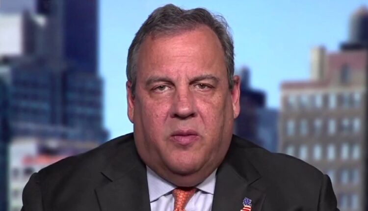 Chris Christie calls on Biden to be "wrong" about coronavirus management and the economy


