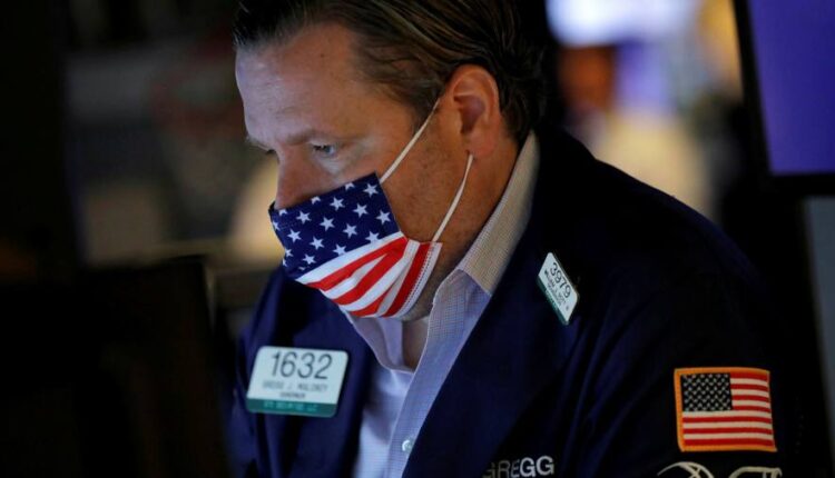 US stocks slide as traders weigh mixed data on the US economy


