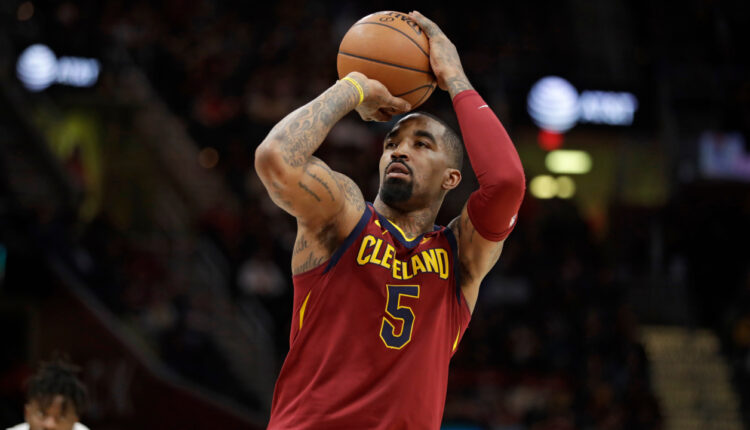 Former Cleveland Cavaliers security guard JR Smith plays golf at North Carolina A&T

