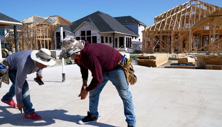 Business Week Ahead: Retail Sales, Industrial Production, Fed Minutes

