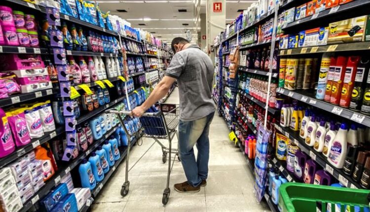   Brazil's economy completes 0.1 pct.  in the 2nd quarter


