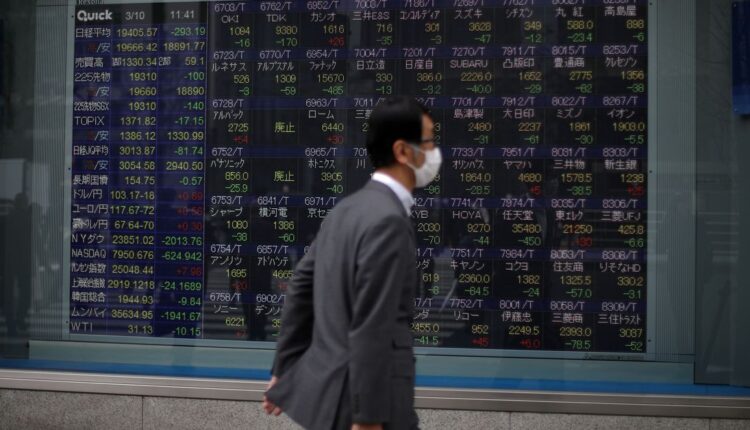Stocks prolong price slide as ECB weighs up taper plan

