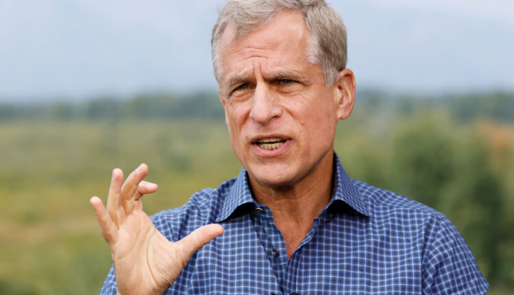 Fed Presidents Kaplan and Rosengren are selling individual stocks to address ethical concerns

