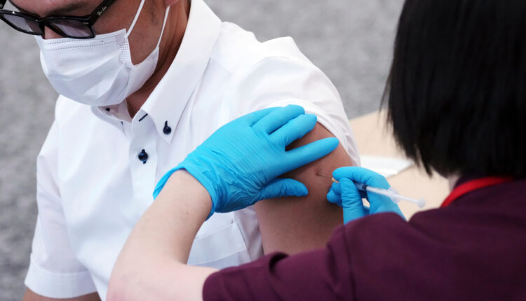 Economist: Workers have options when it comes to new federal vaccination regulations

