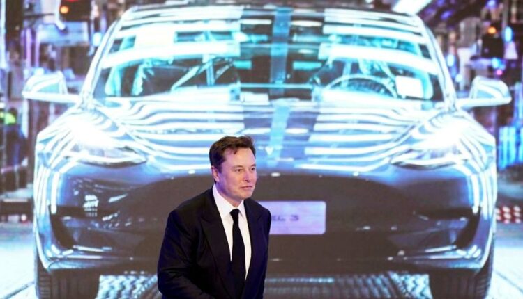 Tesla's benchmark booklet hurts growth-minded managers as stocks rise

