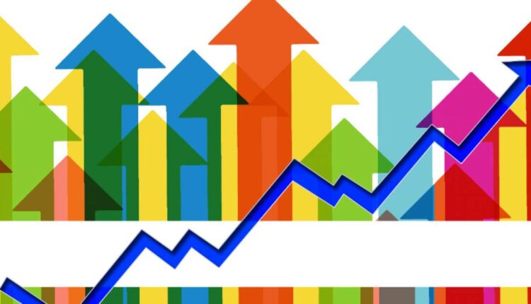 FTSE 100 ends higher on bank and energy stock gains
