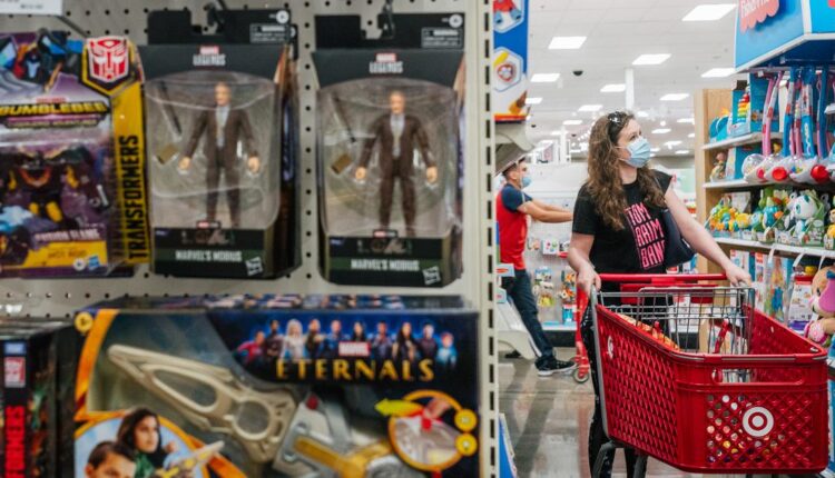 211026105607-us-consumer-confidence-holiday-shopping-1025-super-tease.jpg
