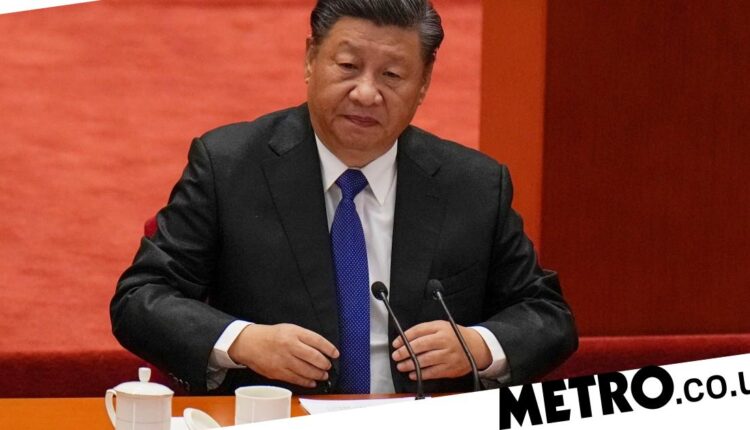 Celebrities in China banned from showing off wealth on social media