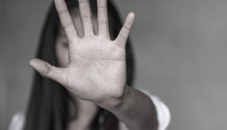 Celebrities urge Spanish men to end gender violence – EURACTIV.com