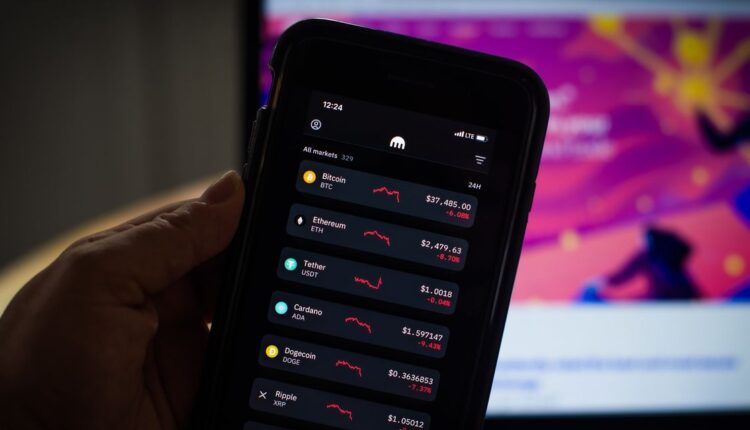 The $ 2 trillion cryptocurrency market is attracting investor interest in control by US regulators

