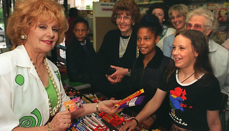 26 celebrities who visited Leeds during the 1990s